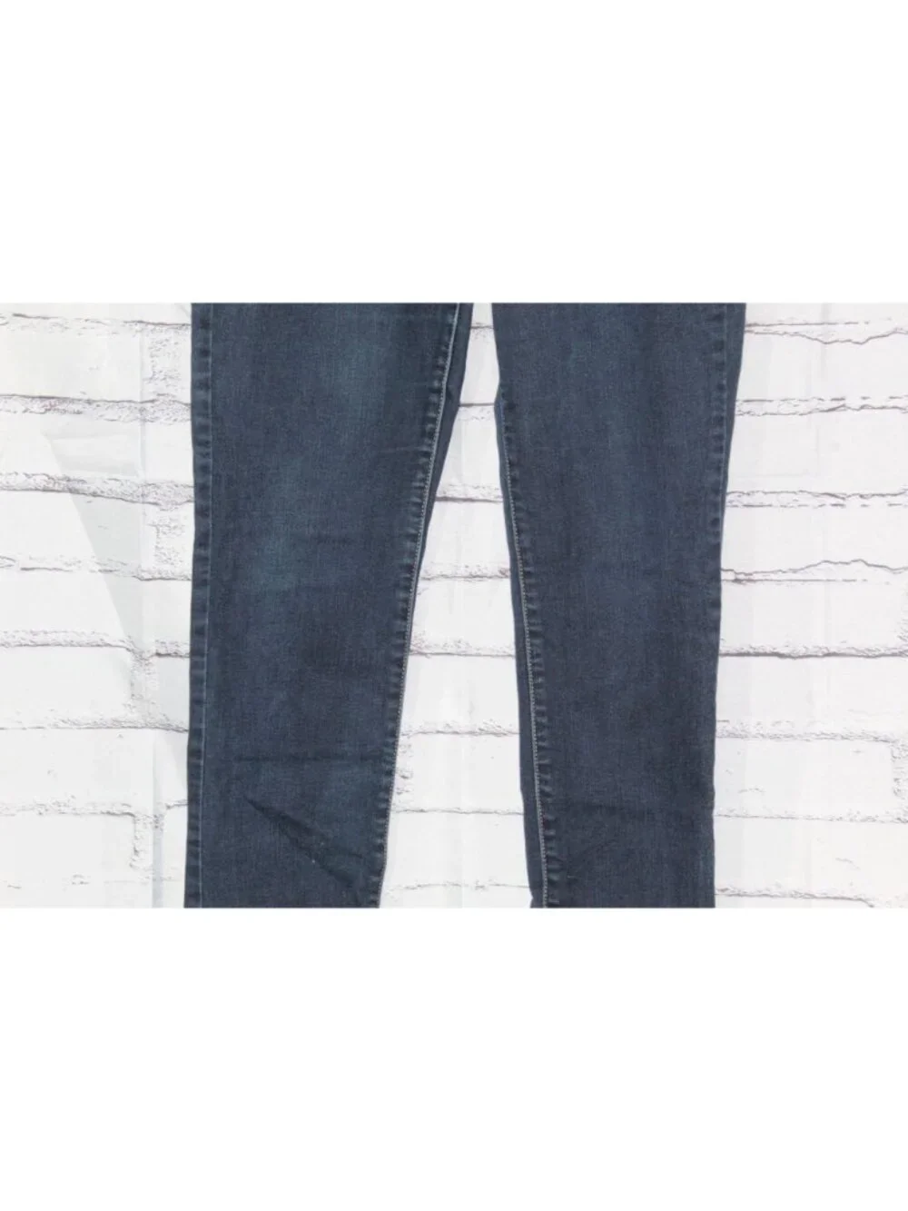 American Eagle Outfitters Dark Wash Stretch Women's Skinny Jeans Size 8 Short